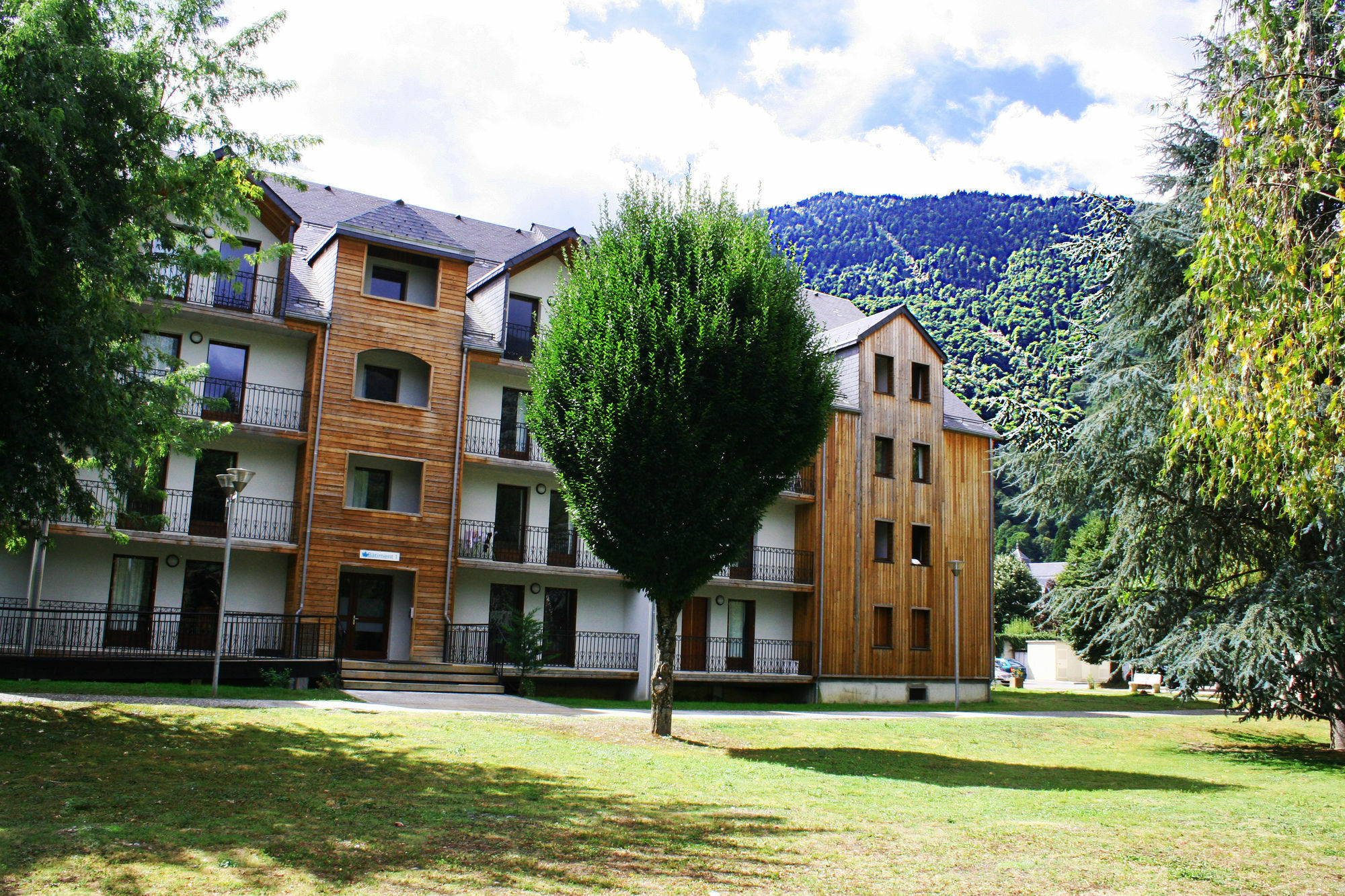 Residence Les Jardins De Ramel By Popinns Bagnères-de-Luchon Exterior foto